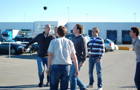 Reinertsen spiller basse på jobben. Her fra Piren i Trondheim.